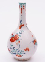 a bow porcelain vase circa 1755 (fs17/8)